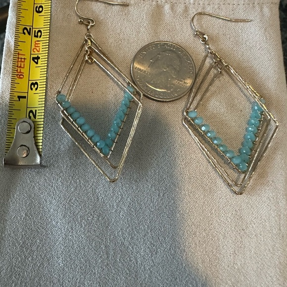 Earrings Dangle Gold - Picture 2 of 2